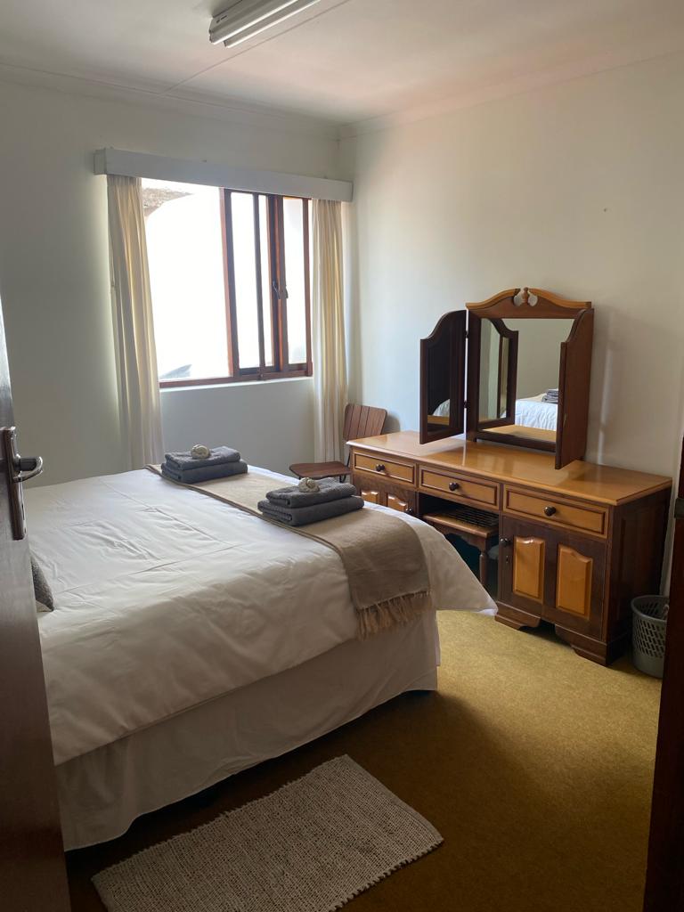 To Let 6 Bedroom Property for Rent in Stilbaai Wes Western Cape